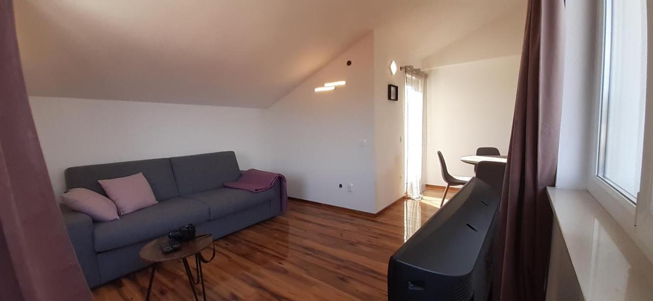 Apartmani Rita Slatine Buitenkant foto