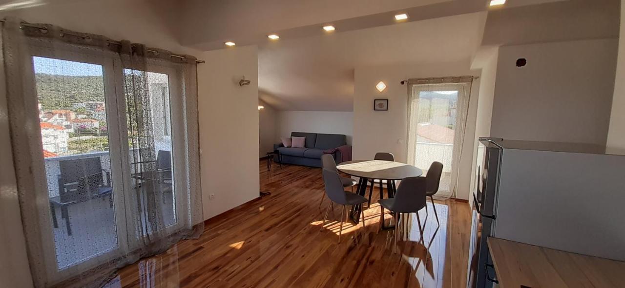 Apartmani Rita Slatine Buitenkant foto