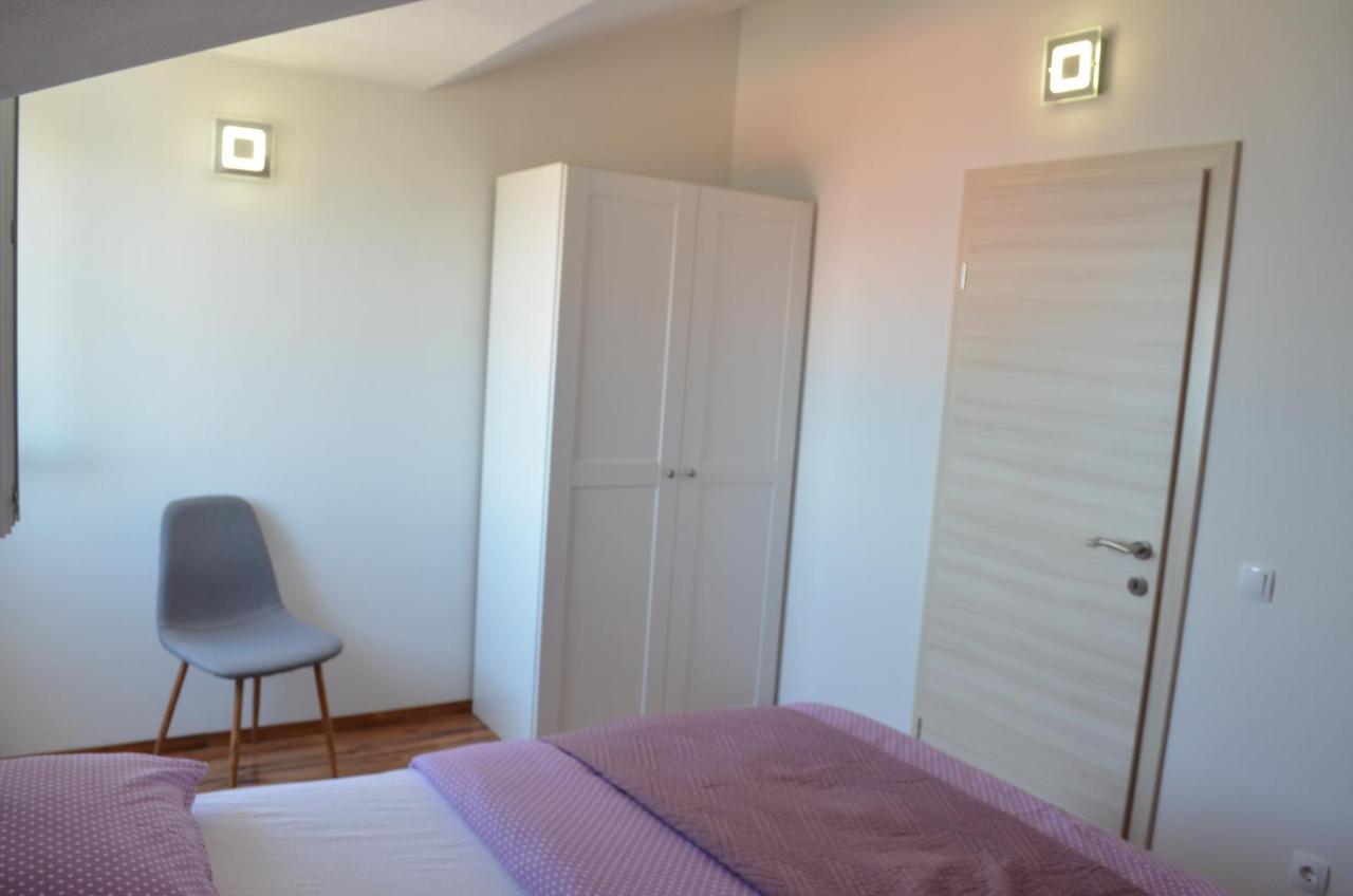 Apartmani Rita Slatine Buitenkant foto