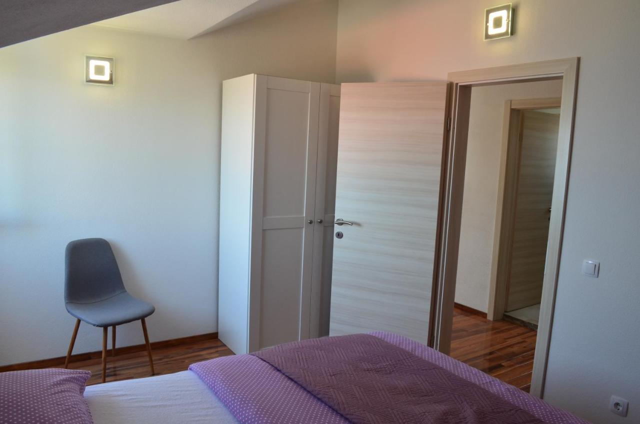 Apartmani Rita Slatine Buitenkant foto