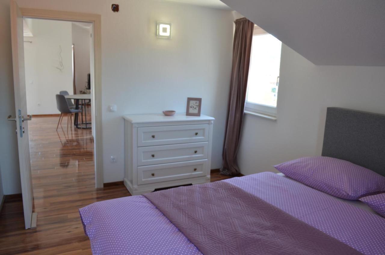 Apartmani Rita Slatine Buitenkant foto
