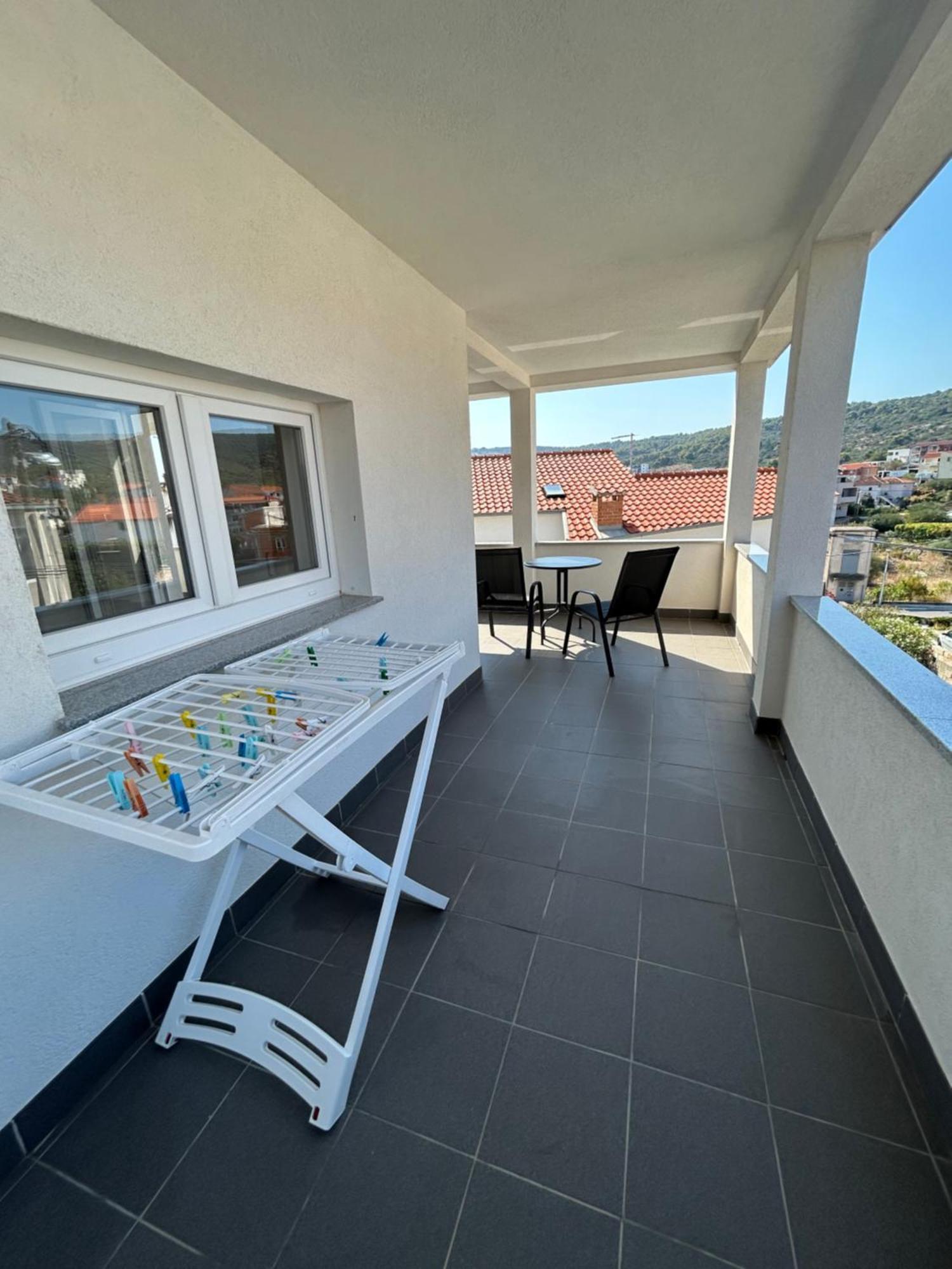 Apartmani Rita Slatine Buitenkant foto