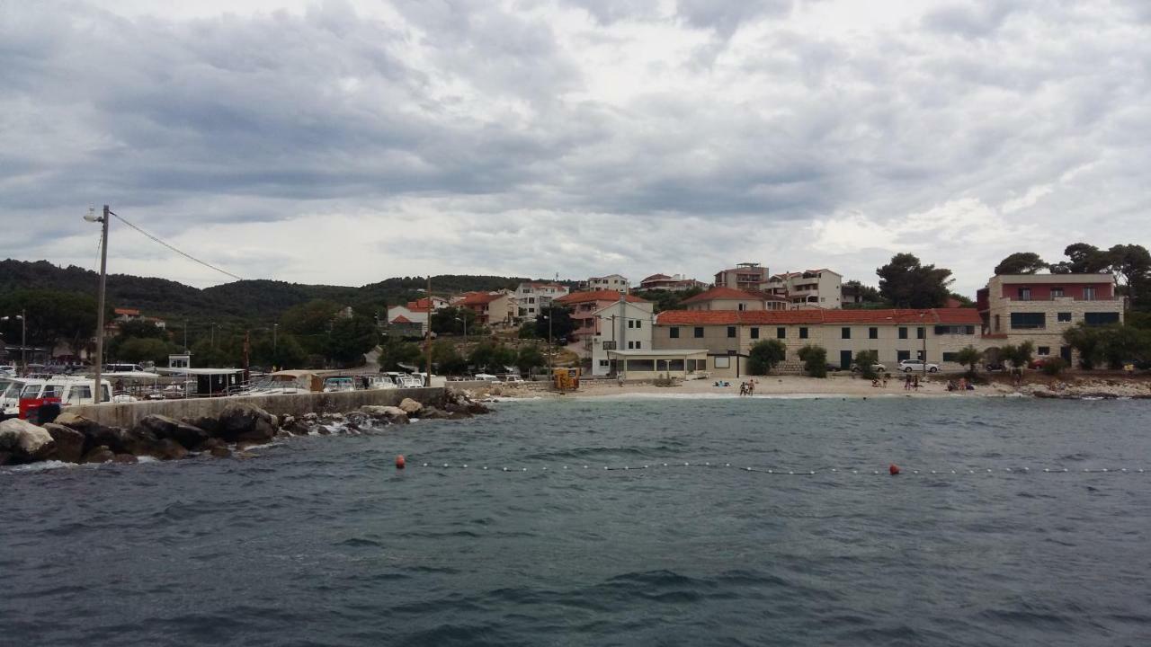 Apartmani Rita Slatine Buitenkant foto