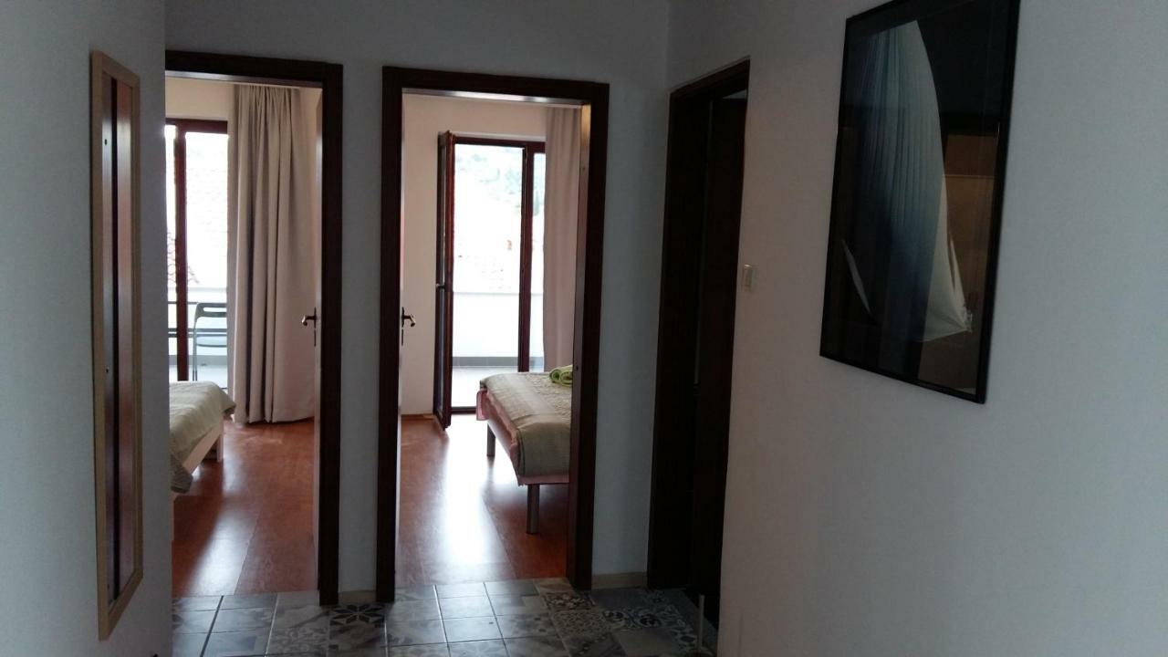 Apartmani Rita Slatine Buitenkant foto