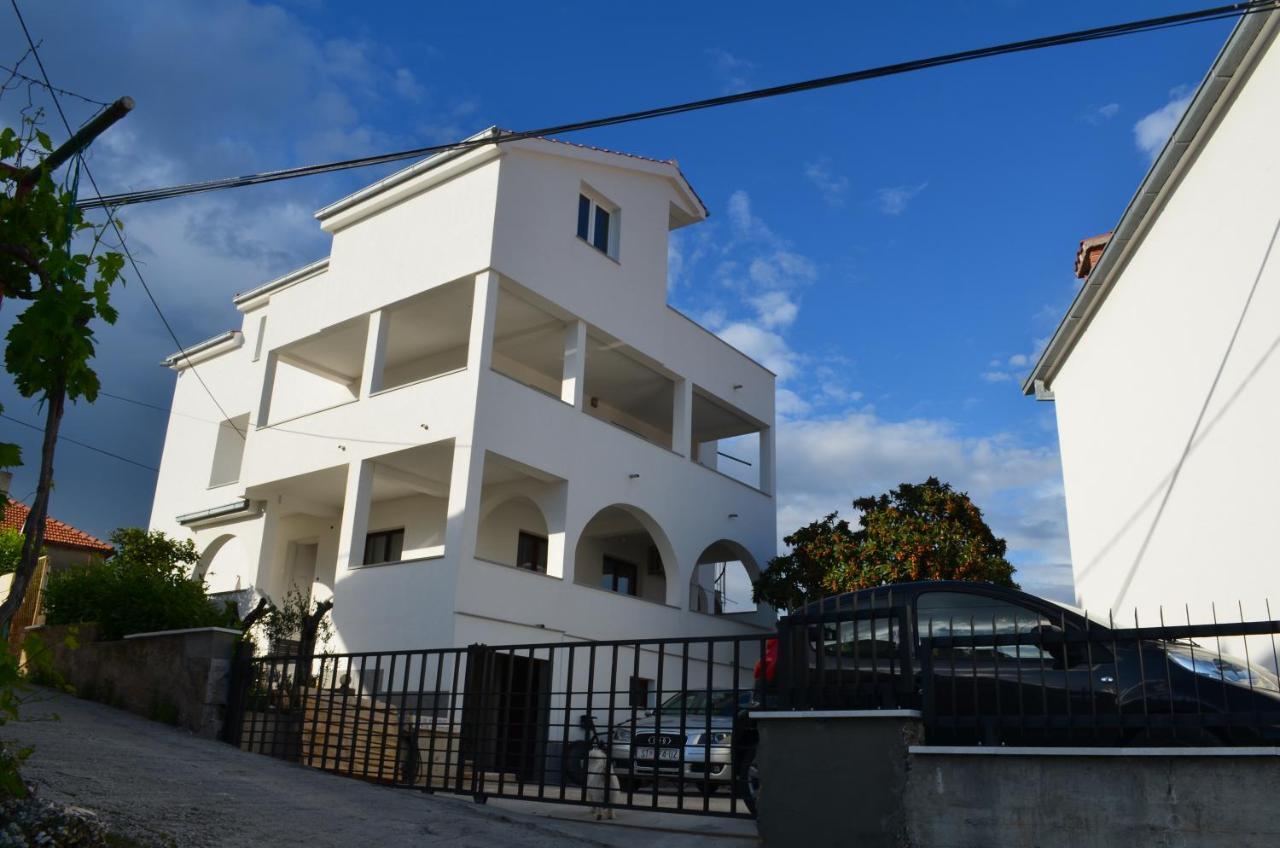 Apartmani Rita Slatine Buitenkant foto